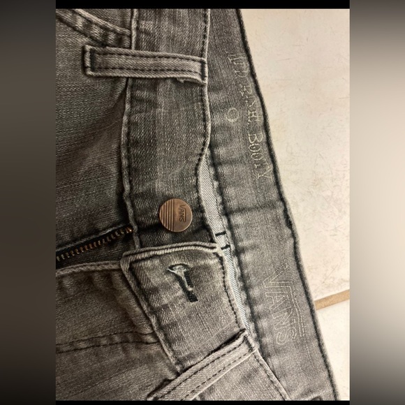 Vans shorts - Picture 3 of 3